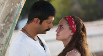 Aşk Sana Benzer filmi ne zaman çekildi? Aşk Sana Benzer filmi konusu nedir? Aşk Sana Benzer filmi çekim yerleri ve oyuncuları