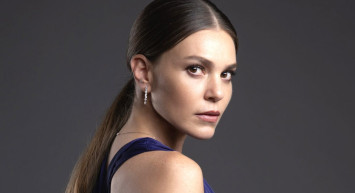 Aslı Enver Sonunda Aradığı Aşkı Buldu! Ünlü Oyuncu Sevgilisi Önder Öztarhan'la Nikah Masasına Oturuyor