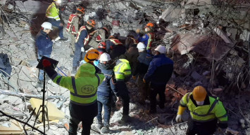 Asrın felaketinde sekizinci gün: Mucize kurtuluşlar devam ediyor