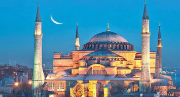 Ayasofya camii ne zaman açıldı? Neden kapanmıştı? Ayasofya camiinin kısaca tarihi. Ayasofya camiini kim kapattı? Neden kapattı?  Ayasofya'yı Atatürk mü kapattı? Ayasofya fotoğrafları