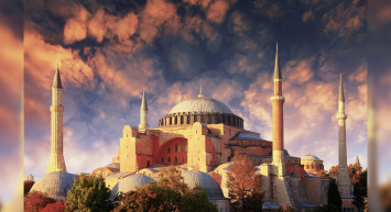 Ayasofya Camii'nde yeni düzenleme: İbadet ve kültürel ziyaretler İçin girişler ayrıldı