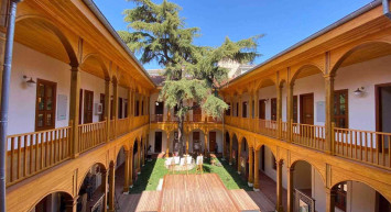 Ayasofya Fatih Medresesi nerede, kim yıktırdı?