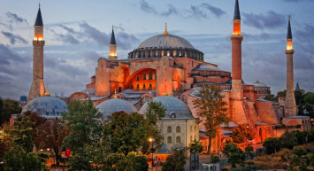 Ayasofya’da yeni dönem başladı: Bugünden itibaren hayata geçirildi