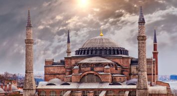 Ayasofya'nın kubbesi sökülüyor