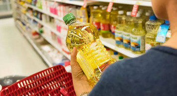 Ayçiçek yağı fiyatı neden artıyor? Neden bu kadar pahalı? Ayçiçek yağı fiyatı artmaya devam edecek mi? Ukrayna  Rusya savaşının yağ fiyatlarıyla ne ilgisi var