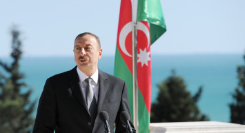 Azerbaycan Cumhurbaşkanı İlham Aliyev Rize-Artvin Havalimanı açılışında kalabalığı coşturdu