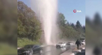 Bahçeşehir'de su borusu patladı! Fışkıran su metrelerce yüksekliğe ulaştı: O anlar kameralara yansıdı