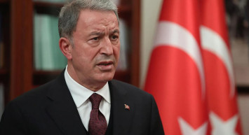 Bakan Akar Asker kışladan geç çıkarıldı iddiaları yanıt verdi: TSK görevinin başındaydı