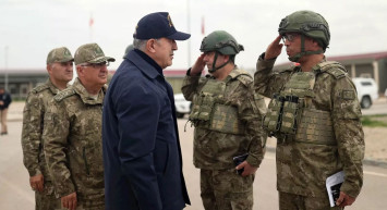 Bakan Akar’dan hudut güvenliği açıklaması: Kaçak geçişlere asla müsaade etmeyiz