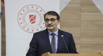 Bakan Dönmez açıkladı: 1056 yataklı gemi depremzedelere hizmet verecek