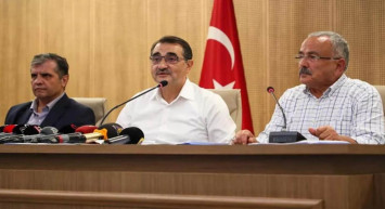 Bakan Dönmez’den açıklama: Karadeniz doğalgaz keşfinde kritik adımlar! İki bölgede doğalgaz kuyusu açılacak