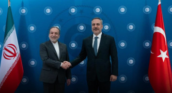 Bakan Fidan, İranlı mevkidaşı Arakçi ile görüştü