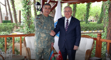 Bakan Güler, Azerbaycanlı Mevkidaşı Hasanov ile Bir Araya Geldi
