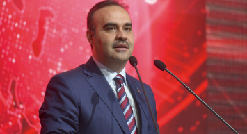 Bakan Kacır: ‘‘4 milyar liralık desteği deprem bölgesindeki işletmelere aktarmaya başladık’’