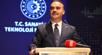 Bakan Kacır resmen duyurdu: Uzay kanunu meclise taşınıyor