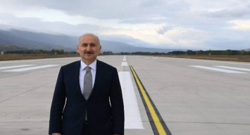 Bakan Karaismailoğlu duyurdu: Yaz mevsiminde 32 milyonun üzerinde yolcu geldi