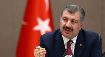 Bakan Koca’dan atama bekleyen sağlık personeline müjde