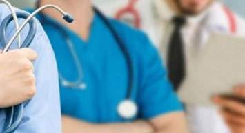 Bakan Koca’dan sağlık çalışanlarına bir müjde daha: Sözleşmeli doktorların şartları iyileştirilecek! Kadrolar arttırılacak