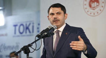 Bakan Kurum Kahramanmaraş’ta konuştu: Yıl sonuna kadar en az 200 bin konut teslim edilecek