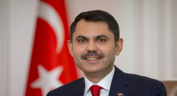 Bakan Kurum’dan erozyon uyarısı: 500 yılda oluşan toprak 45 yılda kayboluyor