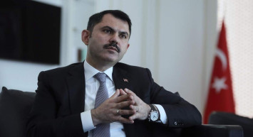 Bakan Kurum’dan Van Gölü açıklaması: Bugüne kadar 807 bin metreküp dip çamuru temizliği yapıldı