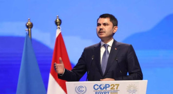 Bakan Kurum’dan yoğun diplomasi trafiği: Diğer ülke bakanlarıyla Mısır’da görüştü