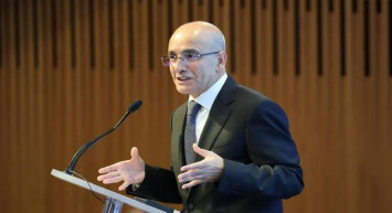 Bakan Şimşek’ten Arap ülkelerine mesaj: ‘Finansal risk ortadan kalktı’