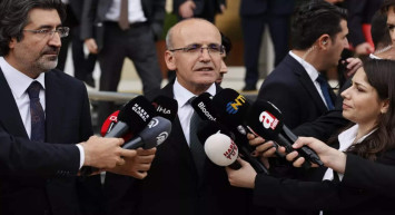 Bakan Şimşek’ten kritik mesaj: Enflasyonu tek haneye düşürme çabasındayız