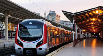 Bakan Uraloğlu müjdeyi verdi: “Raylı sistem projeleri tam gaz devam ediyor!”