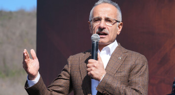 Bakan Uraloğlu’dan sevindiren haber: ‘‘Arnavutköy-İstanbul Havalimanı metro hattı yarın açılıyor!’’