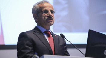 Bakan Uraloğlu’ndan Instagram açıklaması: Erişim engeli ne zaman kalkacak?