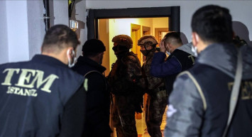 Bakan Yerlikaya duyurdu: Bir suç örgütünün daha kökü kazıldı