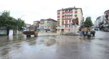 Bakan Yerlikaya sel felaketinin bilançosunu açıkladı: 3 kişi hayatını kaybetti