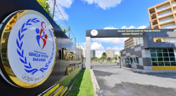 Bakanlık öğrencilerin merak ettiklerini duyurdu: Herhangi bir ücret ödemeyecekler