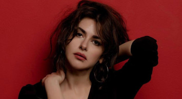 Baktıkça bir daha bakacaksınız: Estetiğim yok diyen Nesrin Cavadzade’nin eski fotoğrafları ortaya çıktı