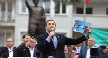 Balıkesir 74 yıl sonra CHP’ye geçti: Yeni Balıkesir Belediye Başkanı Ahmet Akın kimdir, hangi görevlerde bulundu?