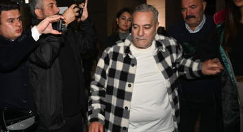 Bana tişört giydirdiler