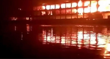 Bangladeş'te Korkutan Yangın! 30 Can Kaybı Var