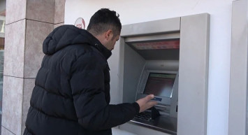 Hesabına Yanlışlıkla 600 Bin Lira Yattı, Bankayı Arayıp Parayı İade Etti!