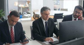 Banka müdürü nedir, nasıl olunur? Banka müdürü ne iş yapar? 2022 banka müdürü görevleri ve çalışma saatleri