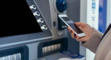 Bankalar bugün çalışıyor mu? Perşembe günü bankalar açık mı? Bankalar bayram tatilinde mi?