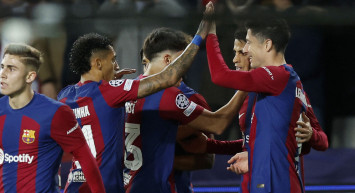 Barcelona güle oynaya çeyrek finalde: Napoli'yi evinde mağlup etti