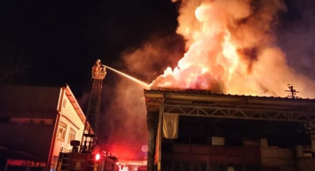 Bartın’daki  yangın felaketin eşiğinden döndü!