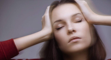 Baş dönmesi neden olur, nasıl geçer? Baş dönmesine iyi gelen doğal çözümler