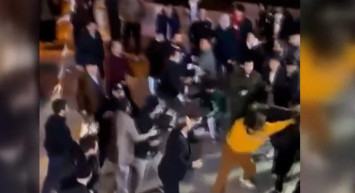 Başakşehir'de akıl almaz kavga! Birbirine giren 2 grubu çevredekiler zorla ayırdı