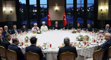 Başkan Erdoğan dini azınlık cemaatlerinin temsilcileriyle Cumhurbaşkanlığı Külliyesi'nde iftar yaptı!