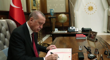 Başkan Erdoğan imzaladı, kritik kararlar Resmi Gazete’de yayımlandı: Görevden alma ve atamalar gerçekleşti