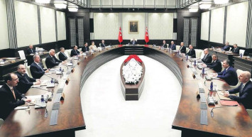 Başkan Erdoğan’dan Bakanlar Kurulu toplantısı’nda önemli açıklamalar! İsveç ve Finlandiya'ya son uyarıyı yaptı!