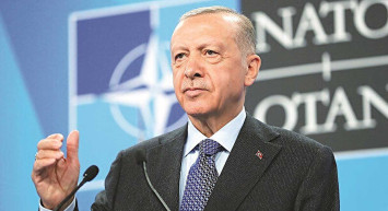 Başkan Erdoğan'dan tüm dünyaya siyaset dersi: Finlandiya'lı gazeteciye öyle bir cevap verdi ki..