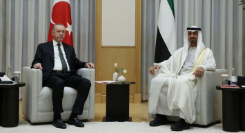 Başkan Erdoğan'ın Birleşik Arap Emirlikleri Ziyaretinin Kritik Önemi: 50 Yıllık Tarihi Adım!